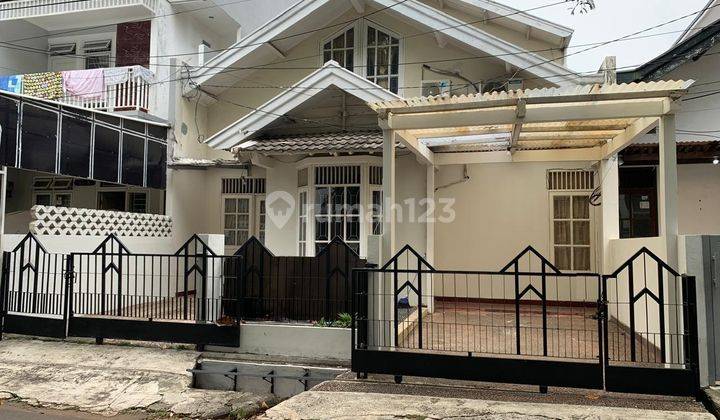 Rumah 2 Lantai, bebas banjir, lokasi strategis di Bintaro 1