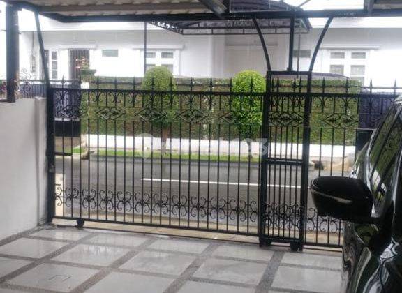 Rumah bagus, siap huni lokasi stragis di Pondok Indah 2