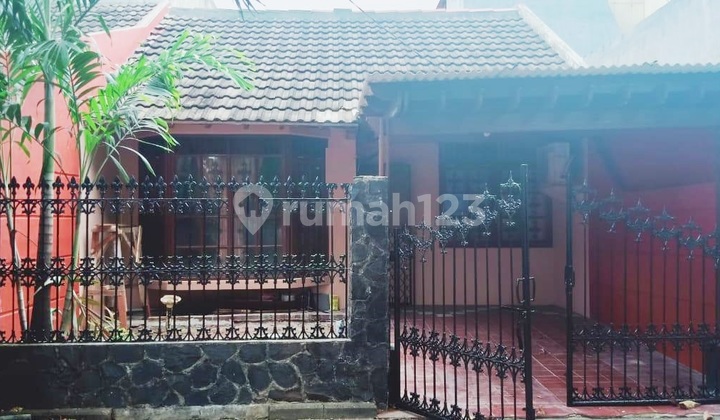 Rumah 1 Lantai, Siap Huni Dalam Perumahan, Keamanan 24 Jam di Bintaro