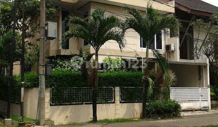 Rumah Terawat & Siap Huni di Bintaro Jaya Sektor 4.