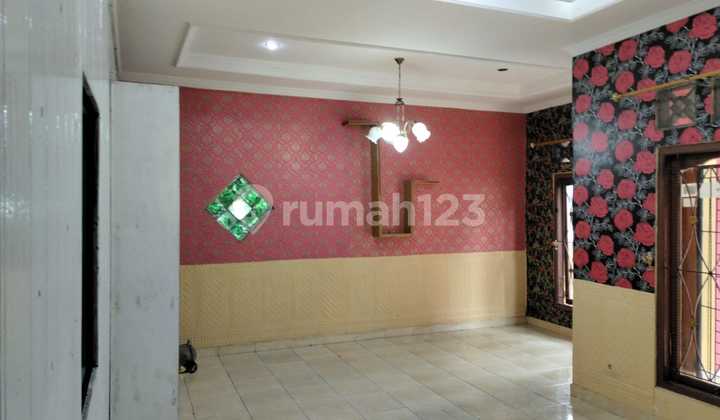 Beautiful house near Sudimara Bintaro station section 9. 2