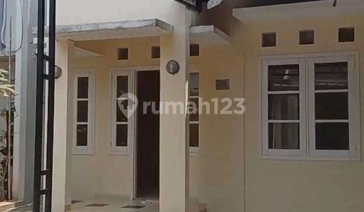Rumah Minimalis Siap Masuk di Bintaro Dekat Stasiun Sudimara Rumah Minimalis Siap Masuk di Bintaro Dekat Stasiun Sudimara