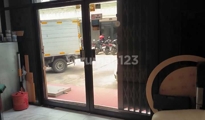 Ruko Disewakan Area Jembatan Lima Jakarta