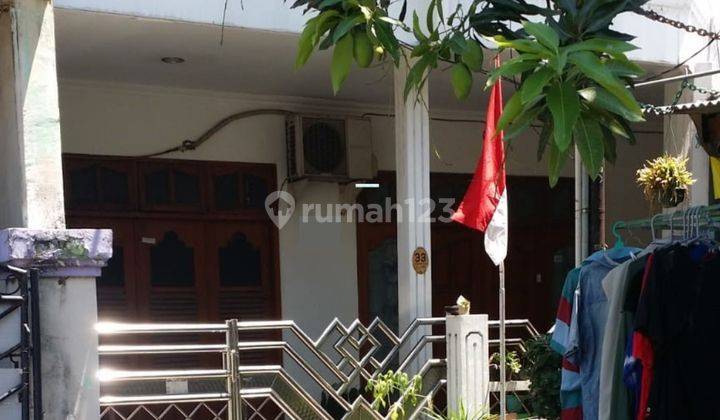 Rumah Besar 2 Lantai Strategis di Perumahan Rewwin Sidoarjo  1