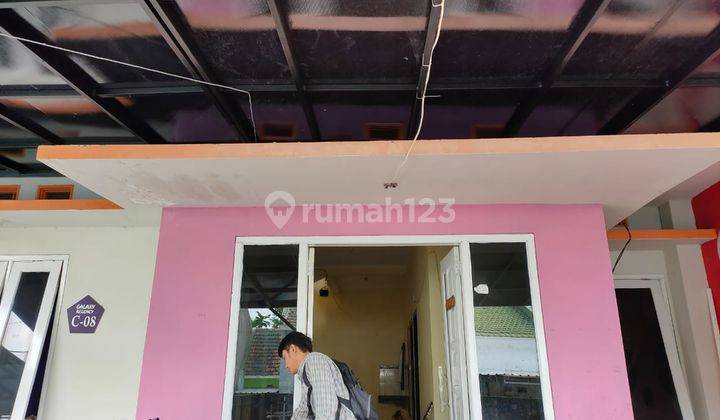 Rumah 2 Lantai Bagus Semi Furnished SHM Lokasi di Dinoyo, Malang 1