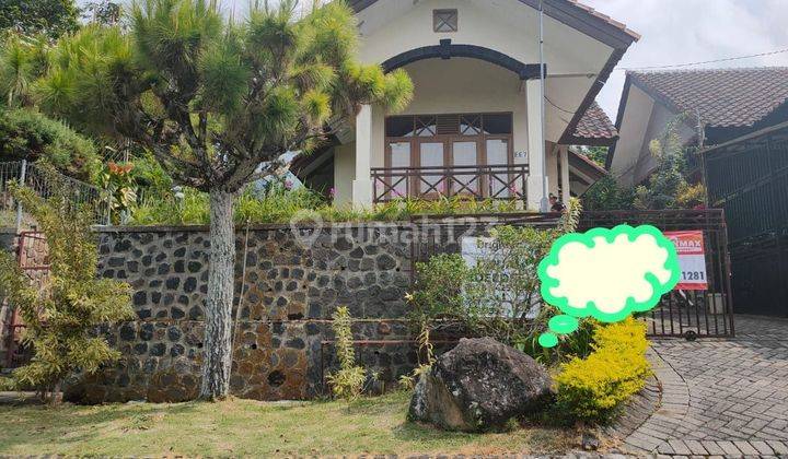 Rumah Villa Luas Dan Bagus Cocok Untuk Bisnis Lokasi di Kota Batu 2