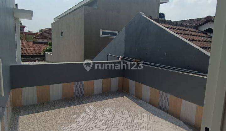 Rumah Bagus 2 Lantai Siap Huni Murah Lokasi di Karangploso Malang 2