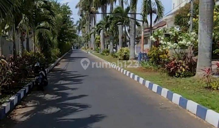 Kos Villa Luas Baru Lokasi Strategis di Depan Umm Malang 2