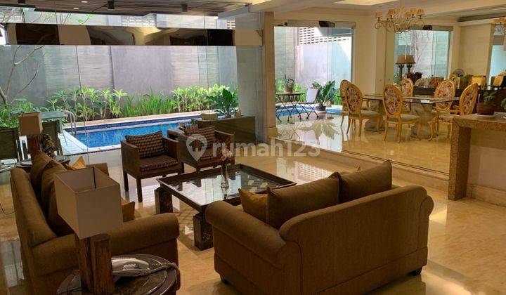 Rumah Modern Classic Interkon Taman Kebon Jeruk Mewah Lengkap Kolam Renang Harga Murah Jarang Ada Siap Huni 1