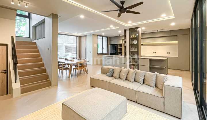 Dijual Cepat Rumah Mewah Di Serenade Lake