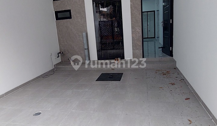 Rumah Baru American Klasik Tanjung Duren 