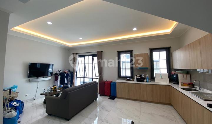 Rumah 2 Lantai Alam Sutera Winona Siap AJB Semi Furnished