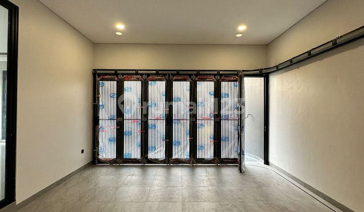 Rumah Minimalis Modern Brand New Puri Indah 2