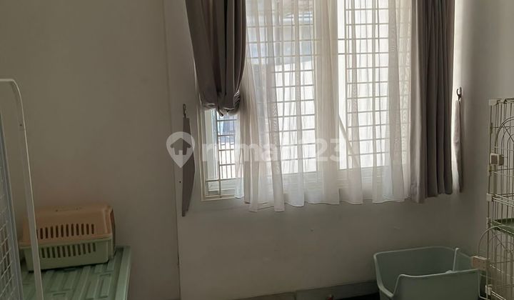 Semi-Furnished Intercon Taman Kebon Jeruk Move-In Ready House Semi-Furnished Intercon Taman Kebon Jeruk Move-In Ready House