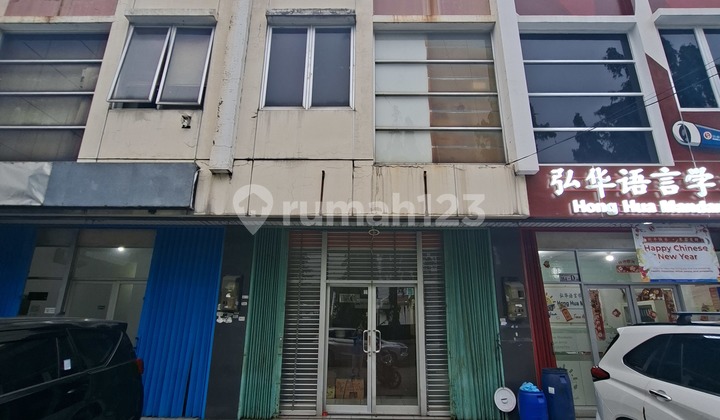 For Sale 3-Story Shop House in Taman Aries Shop House Complex Free Parking 1