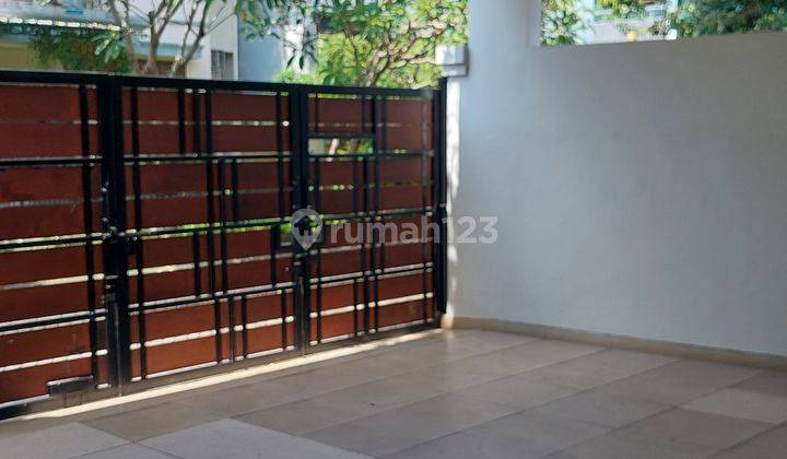 Rumah Tingkat Bangunan Mandiri Mega Kebon Jeruk Joglo Jakarta Barat 2