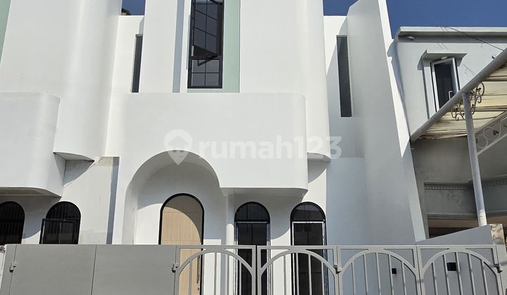 Rumah Baru Model Santorini Sisa.1 Meruya Utara Dekat Pasar Nyaman Buat Tinggal 2