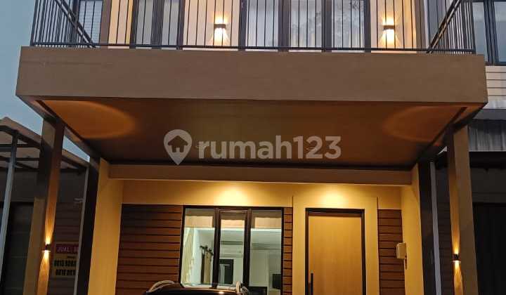 Rumah 3 Lantai Puri Botanical Cluster Terbaik Full Renovasi Semi Furnished