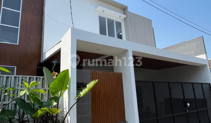 2-Story Fully Renovated House in Bintaro 9 Tangerang