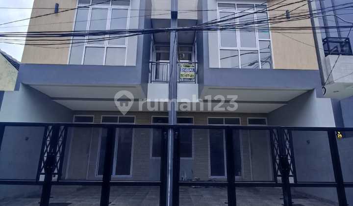 2 Rumah Baru 3 Lantai Duri Kepa Tanjung Duren Jakarta Barat
