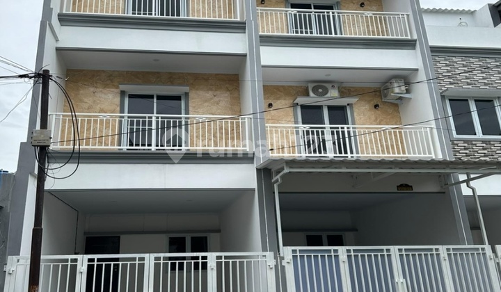 2 Rumah Baru Minimalis Modern Duri Kepa Jakarta Barat