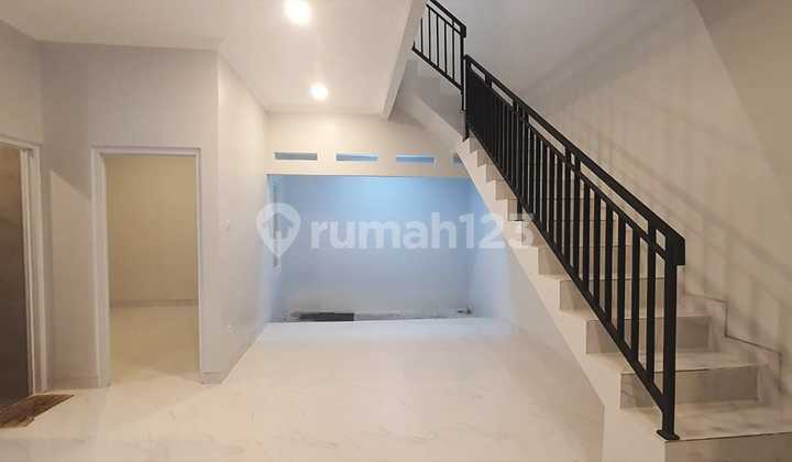 Rumah Tingkat Baru Model Tropical Minimalis Kreo Ciledug Jakarta Selatan Rumah Tingkat Baru Model Tropical Minimalis Kreo Ciledug Jakarta Selatan