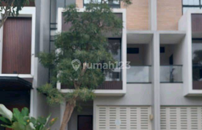 Rumah Baru Puri Botanical 3 Lantai 180m Murah 3m.an  2