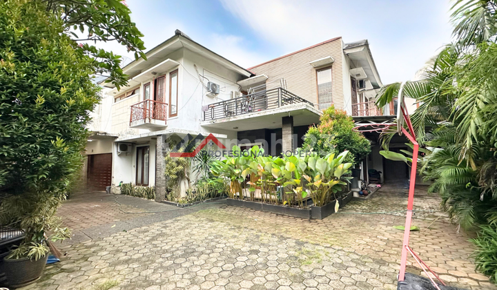 Rumah Bagus dan Asri Dilengkapi Kolam Renang Area Pejaten Barat, Jakarta Selatan