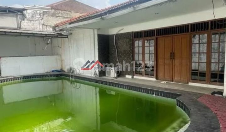 Land plot calculation house Hook position located in Bangka - Kemang, South Jakarta 2