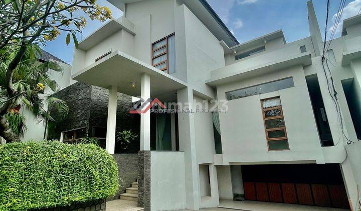 Rumah Minimalis Tropis Dalam Townhouse Kemang Jakarta Selatan 1