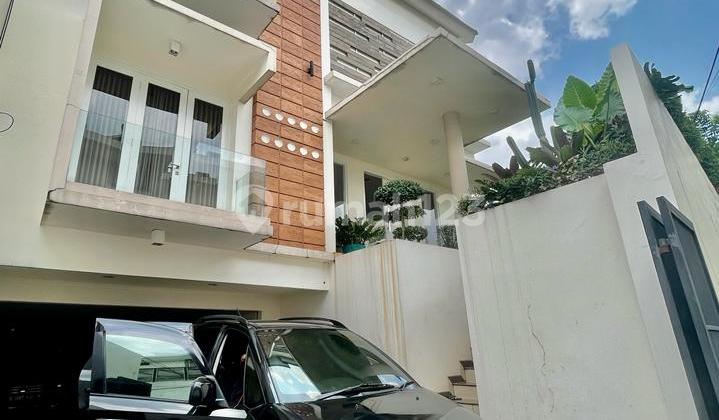 For Sale. Rumah Tropical Minimalis Siap Huni.