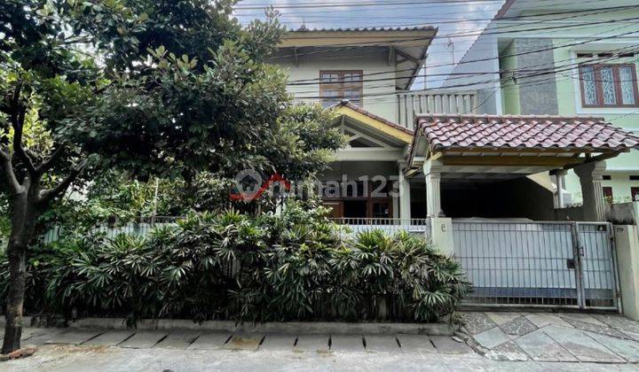 Rumah Lama Siap Huni Di Gandaria Kebayoran Baru  1