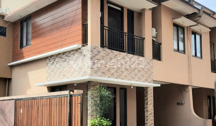 Townhouse in Pejaten, Pasar Minggu, South Jakarta, Rp 1.85 Billion, Rarely Available