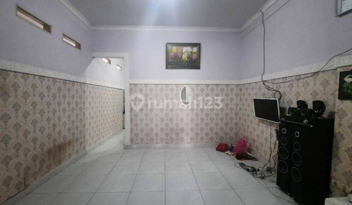 Rumah srengseng sawah jagakarsa dekat setu babakan 20jt/thn 3