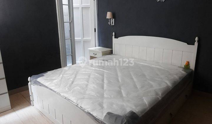 Rumah bagus dlm komplek Jati padang Pasar Minggu semi furnis 85jt/thn Net 4