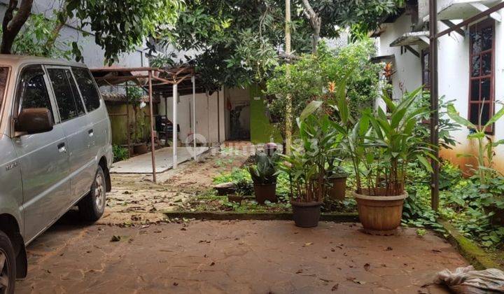 Rumah 300mtr parkir 3-4 mbl lenteng agung sebrang Pancasila 56t/thn net 4