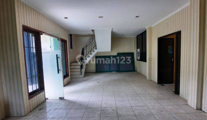 Gedung 3 lantai Tb.Simatupang pasar minggu dekat antam 180jt/thn 5