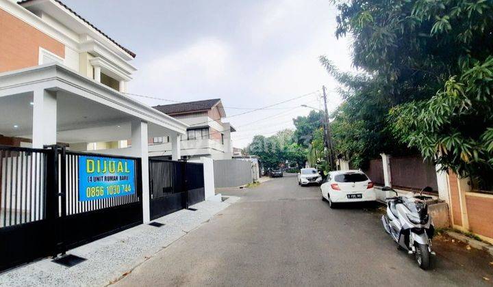 Jamin suka Rumah baru komplek Pejaten Pasar Minggu jln lebaar 1