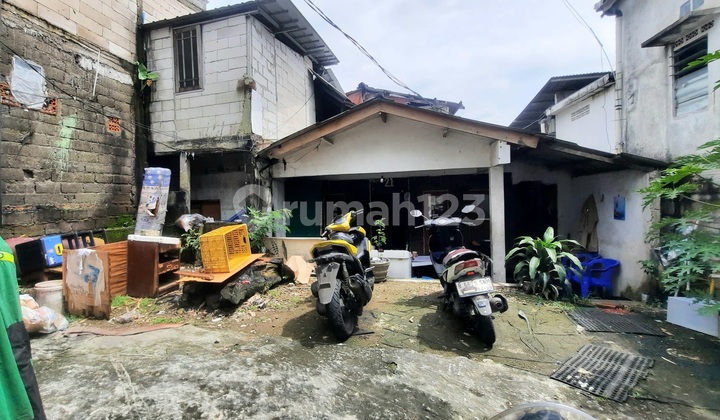 Cheap House Jatipadang Pejaten. 184mtr Very Strategic, Walking Distance to Busway. 2