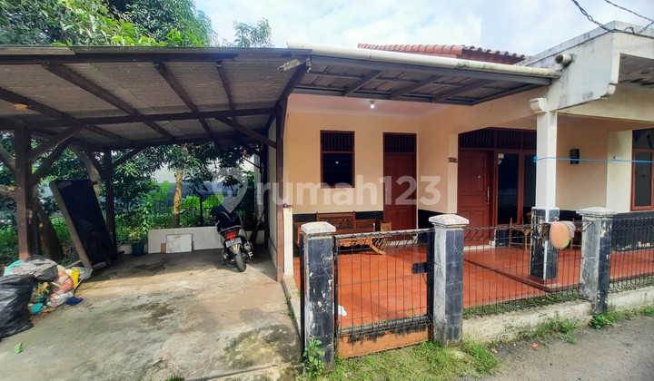 House in Lenteng Agung, Jagakarsa, across from Pancasila University, 3 bedrooms, 39 million/year net. 2