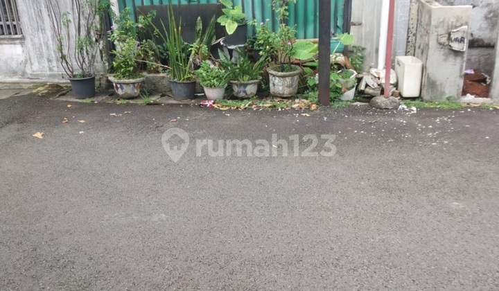 Old House in Pasar Minggu Pejaten Complex, Land Size 100m², 1.7M Negotiable 2