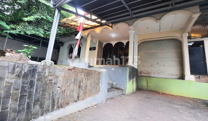 Pejaten House, Pasar Minggu, South Jakarta, 580Mtr, 6.5M, 2-Car Street, Furnished.