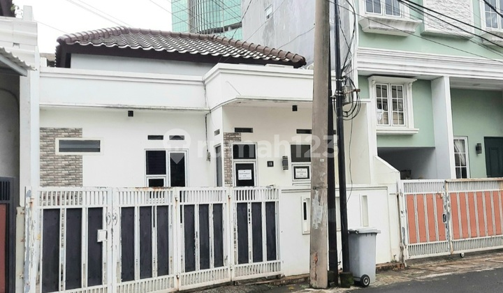 Rumah Komplek Tb.simatupang Pasar Minggu Sgt Nyaman&Strategis 60Jt/Thn