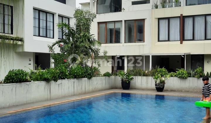Jamin Suka Rumah Townhouse Pejaten Jatipadang Jaksel 3M Nego Ad Kolam Renang 2