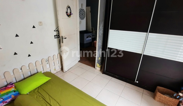 Kost Bersih Nyaman Lega Strategis di Jatipadang Pejaten Jaksel 1,2Jt/Bulan Kost Bersih Nyaman Lega Strategis di Jatipadang Pejaten Jaksel 1,2Jt/Bulan