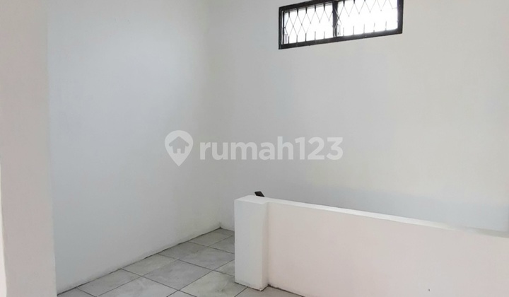 Affordable House in Jatipadang, Pasar Minggu, 3 bedrooms, 28 million per year Net