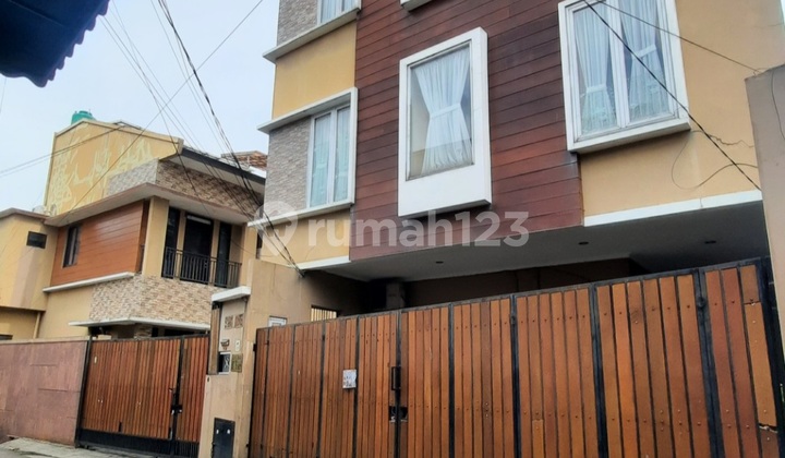 Apartment on Jalan Siaga Pejaten, Pasar Minggu, Furnished, 3 Bedrooms, 62 Million per Year 2