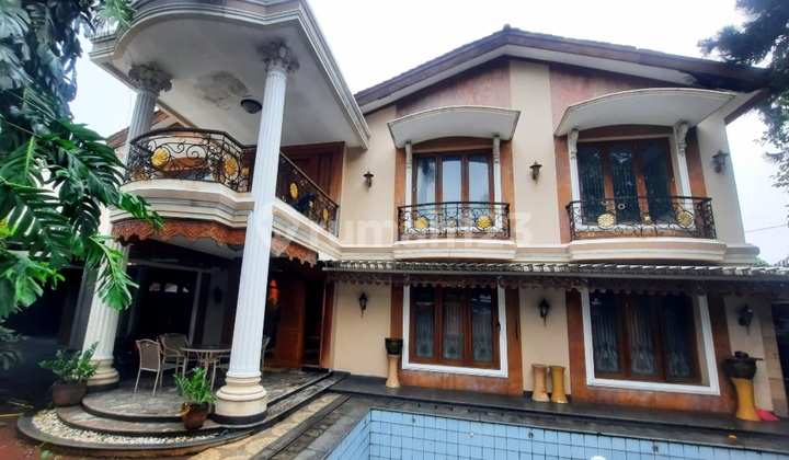 Rumah Mewah Pinggir Jln Pejaten Jatipadang Jaksel 528Mtr 11M 2