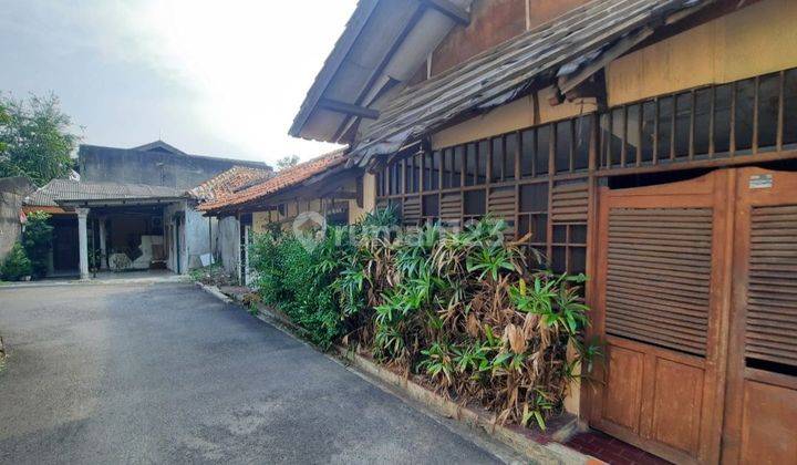 Rumah Lama Pinggir Jln Jatipadang Tb.simatupang Ps.minggu 298mtr 4.5m Nego 1