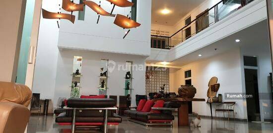 Rumah Mewah Harga Menarik Lokasi Strategis Dago Kota Bandung 1